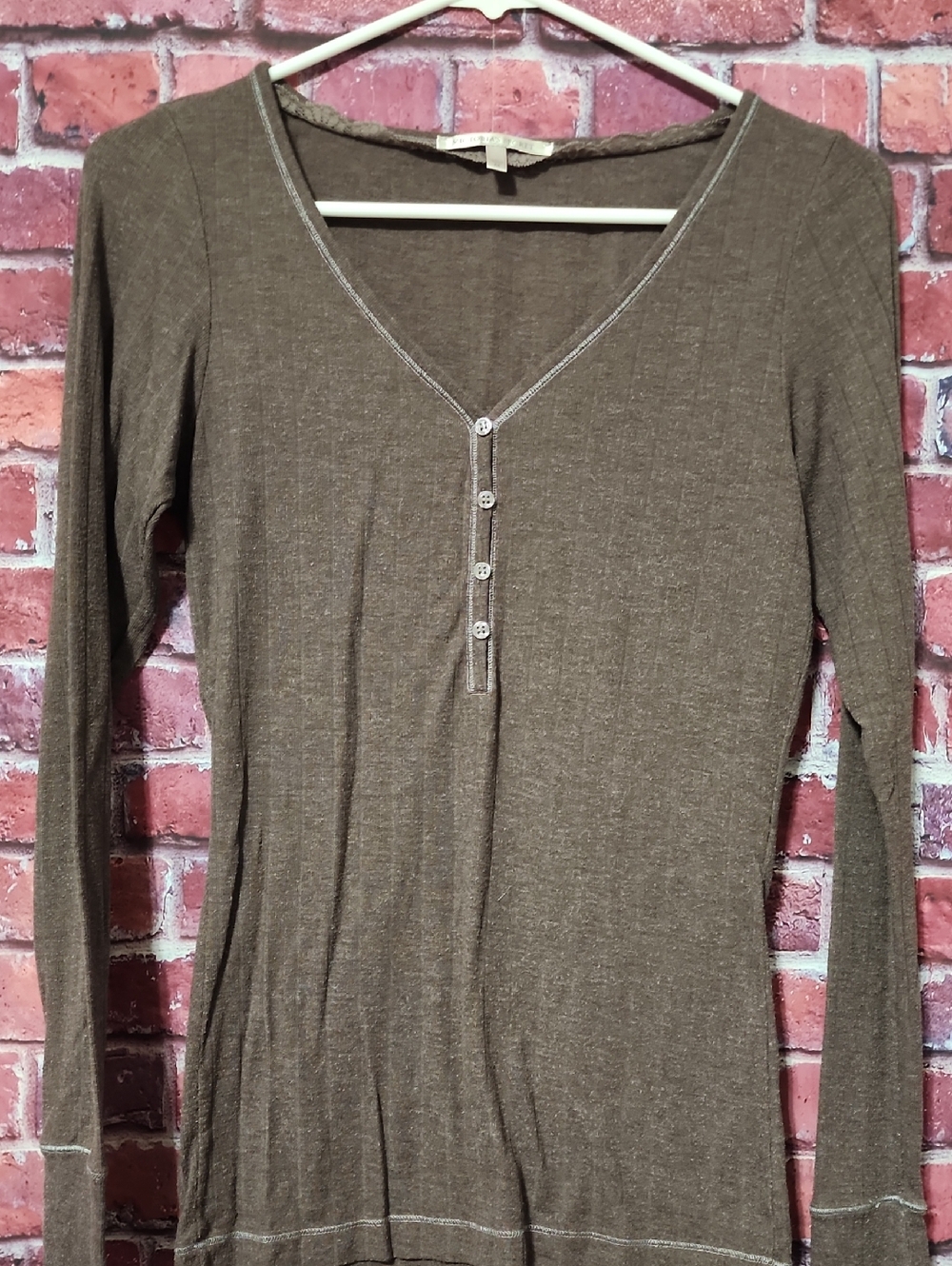 Victoria's Secret Brown Long Sleeve V-Neck Henley Top Size M